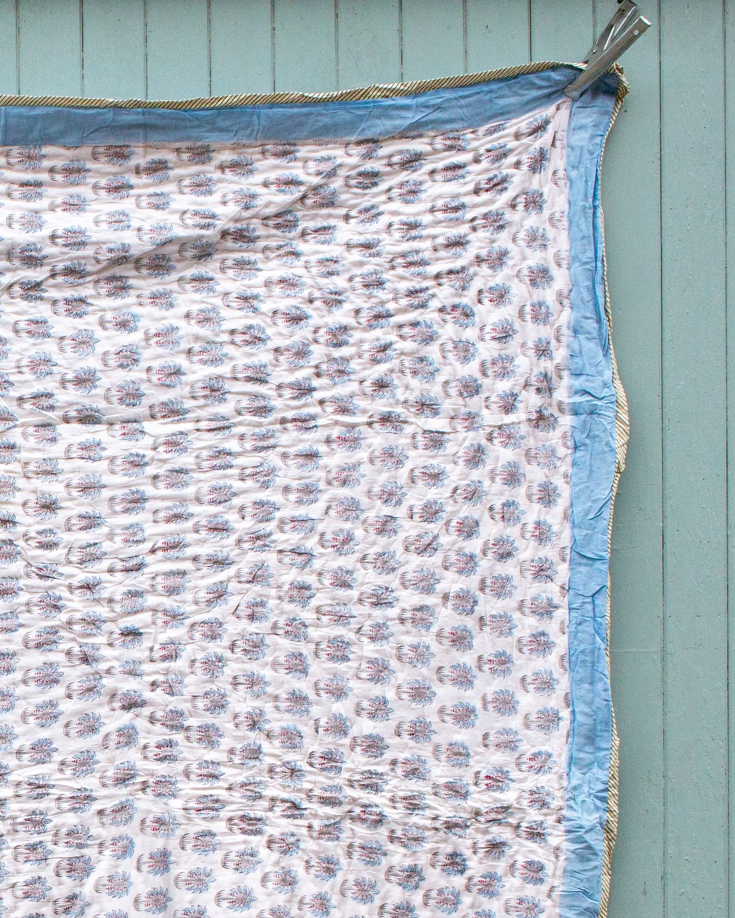 220 x 270cm Print Block Padded Quilt - Steeple