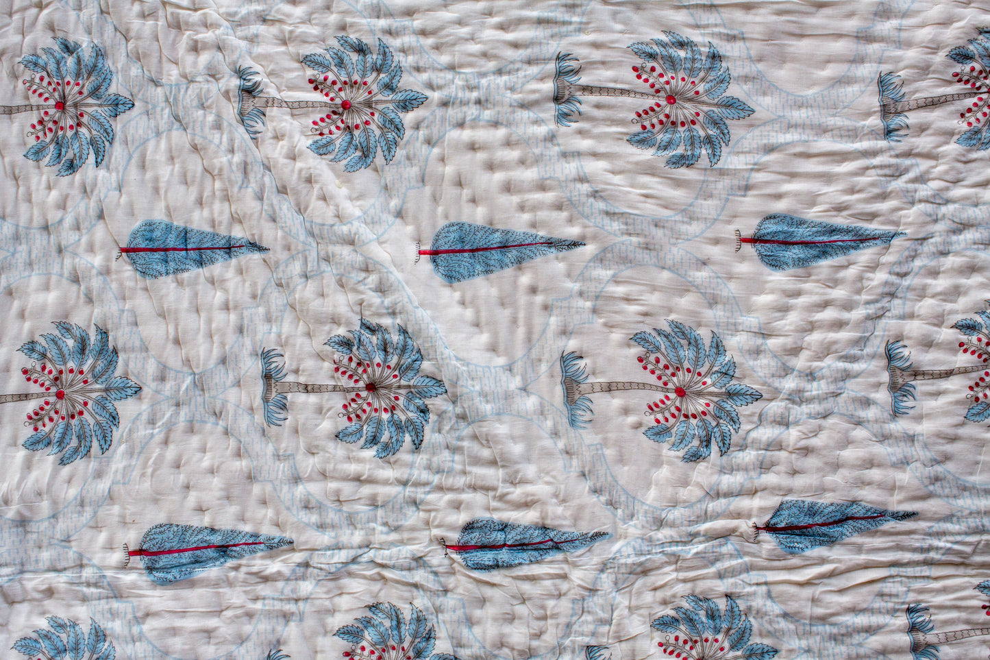 220 x 270cm Print Block Padded Quilt - Steeple