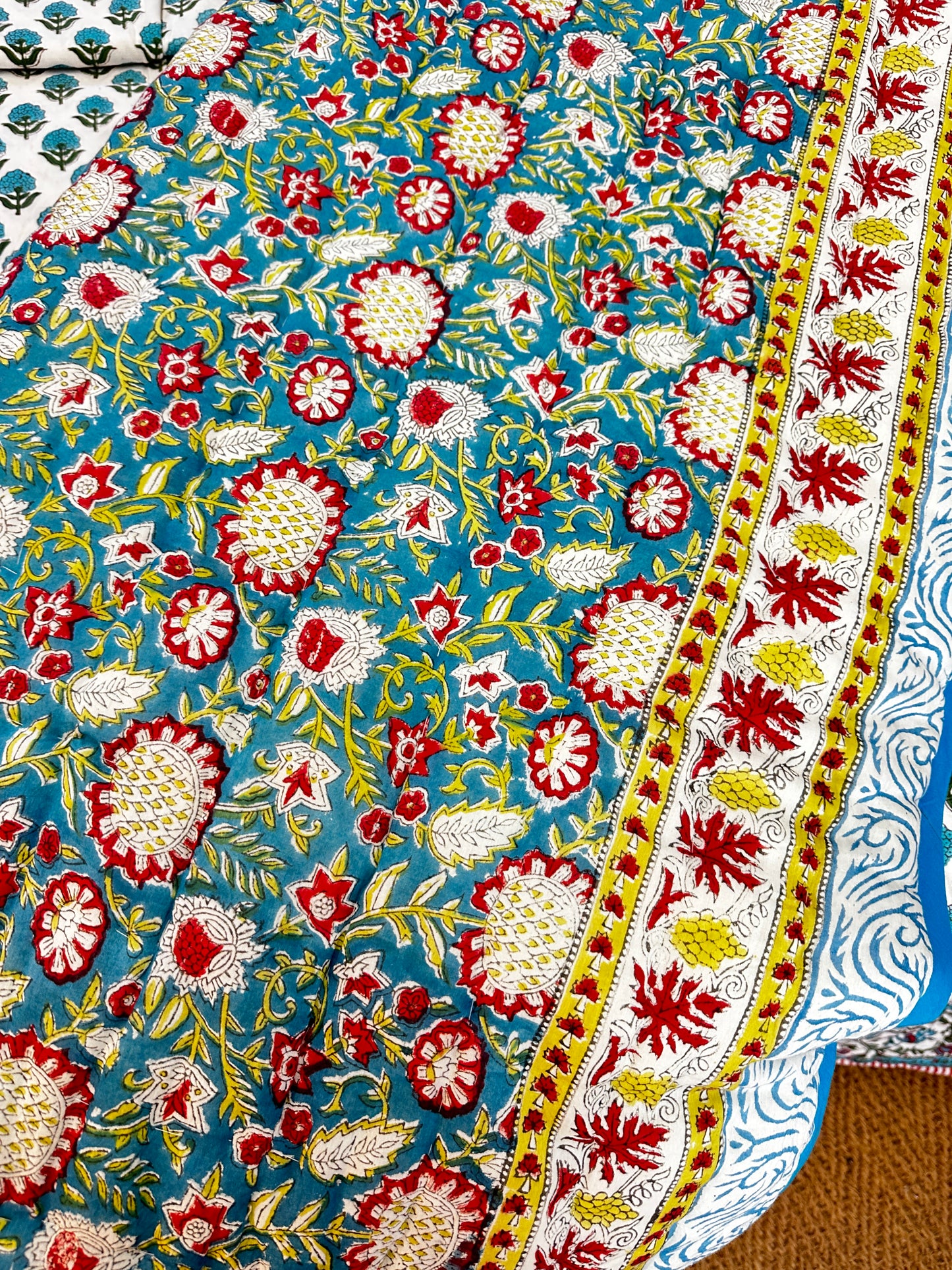 Print Block Padded Quilt - Clench