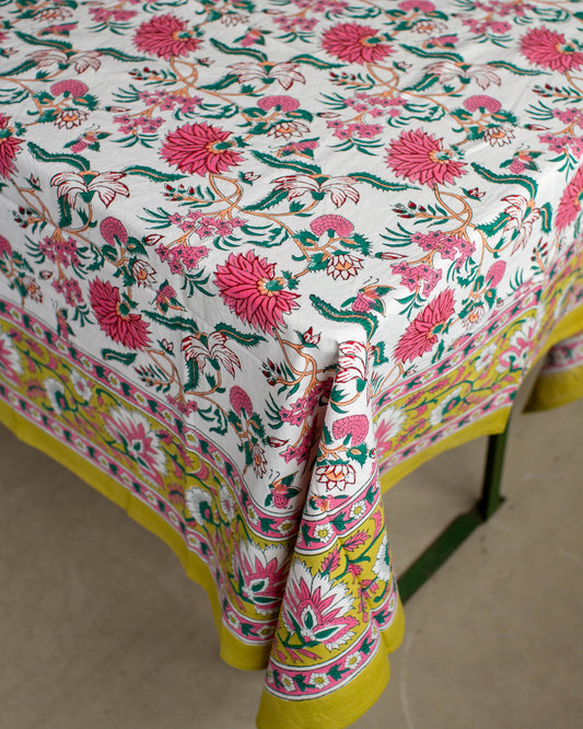 Bottlesford Tablecloth