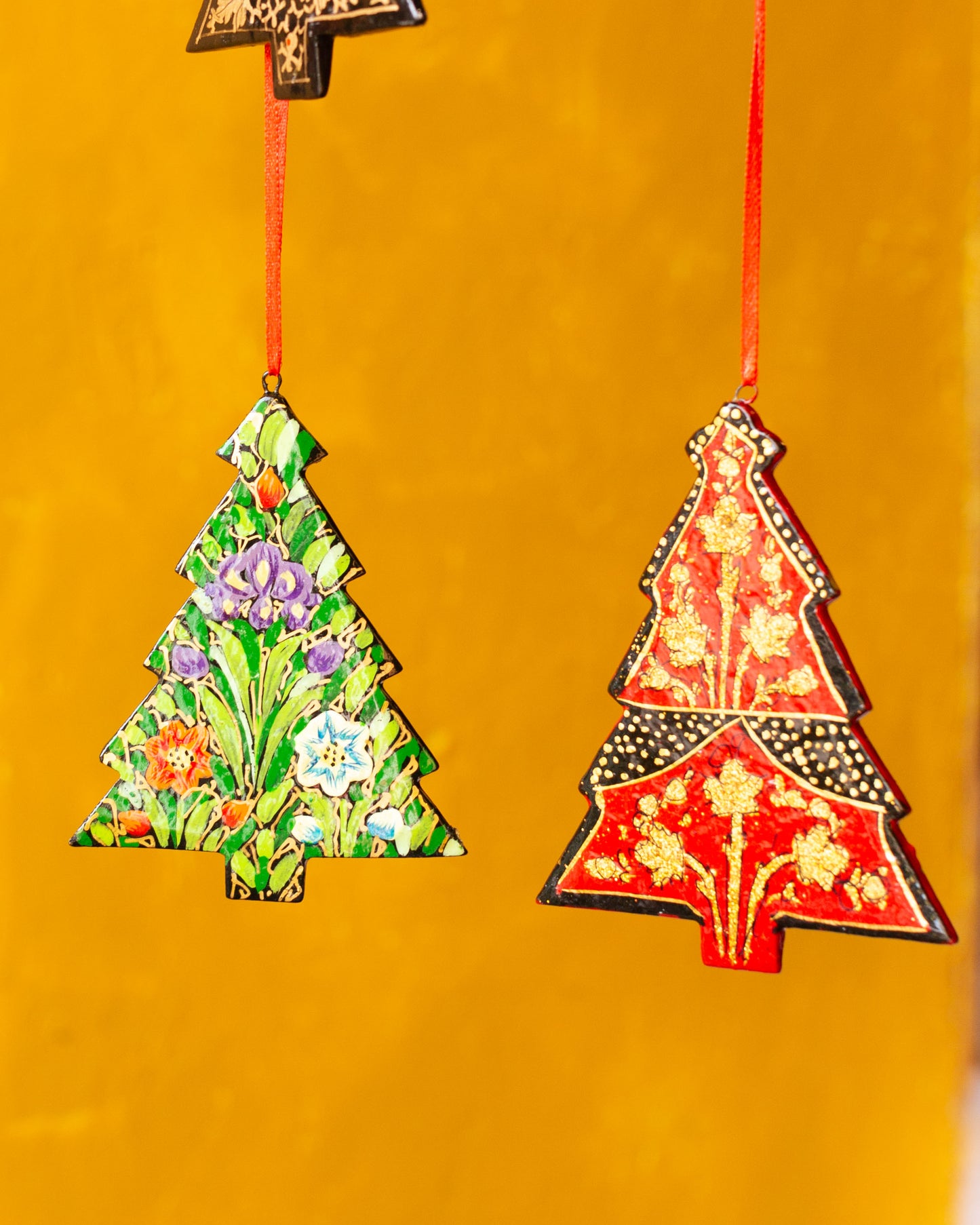 Assorted set of 6 Classic Tree Decoration