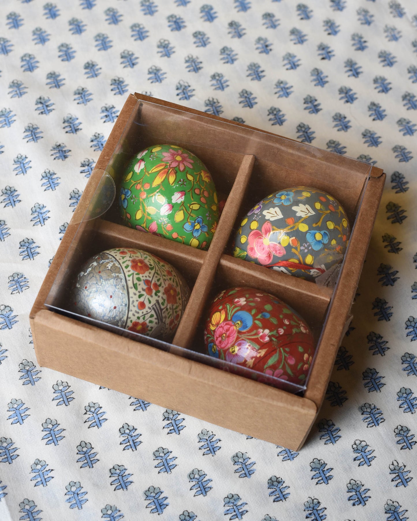 Hanging Egg Decoration box set of 4