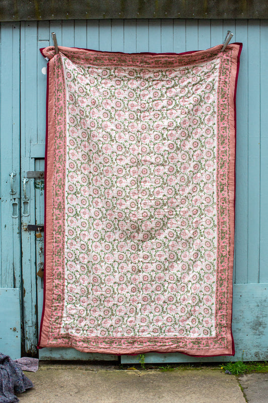 150 x 220cm  Print Block Padded Quilt - Chalke