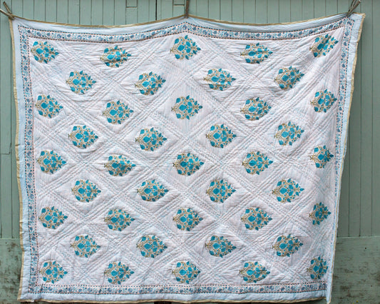 Print Block Padded Quilt - Tidcombe