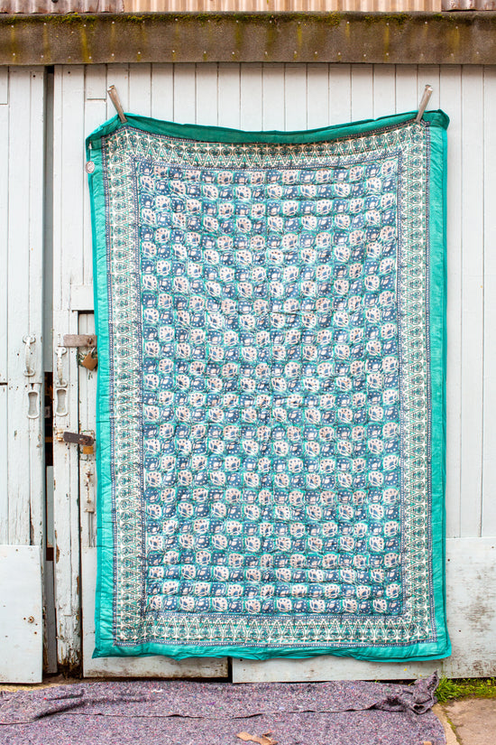 150 x 220cm  Print Block Padded Quilt - Shalbourne