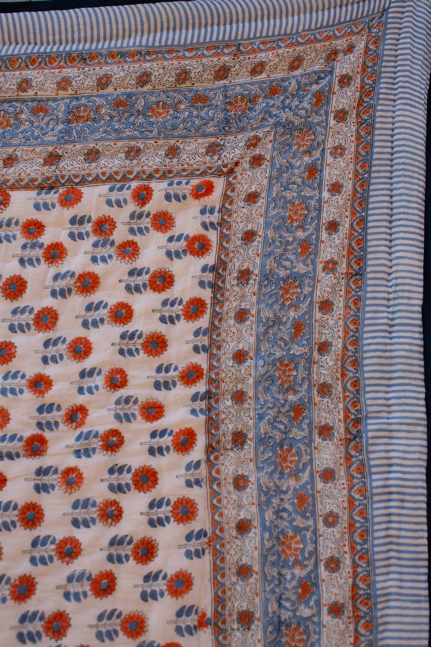 220 x 270cm Print Block Padded Quilt - Clatford