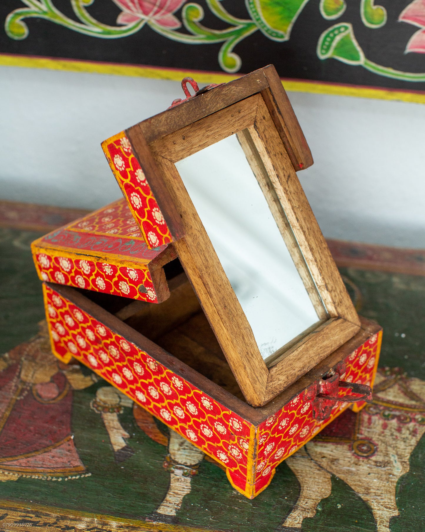 Barber Box / Jewellery Box with Fold-Away Mirror