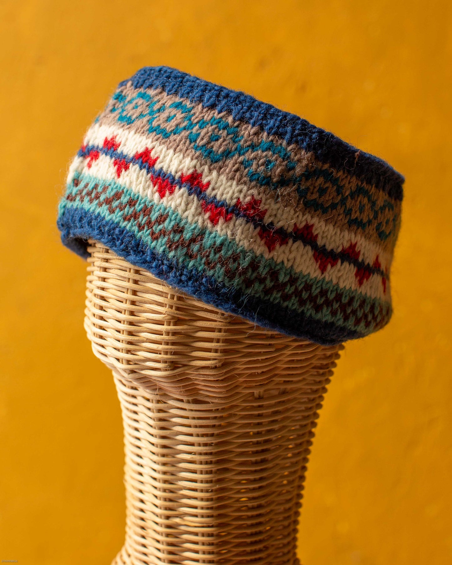 Load image into Gallery viewer, Eskimo Fairisle Knitted Head Band

