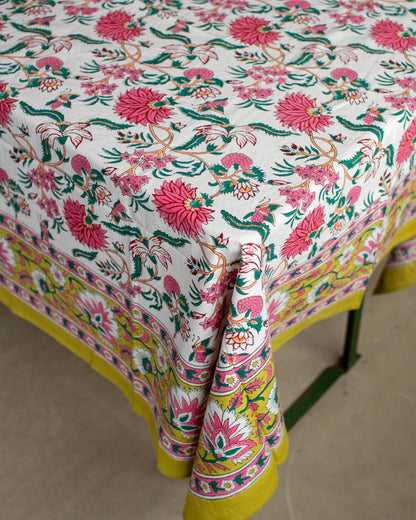 Bottlesford Tablecloth