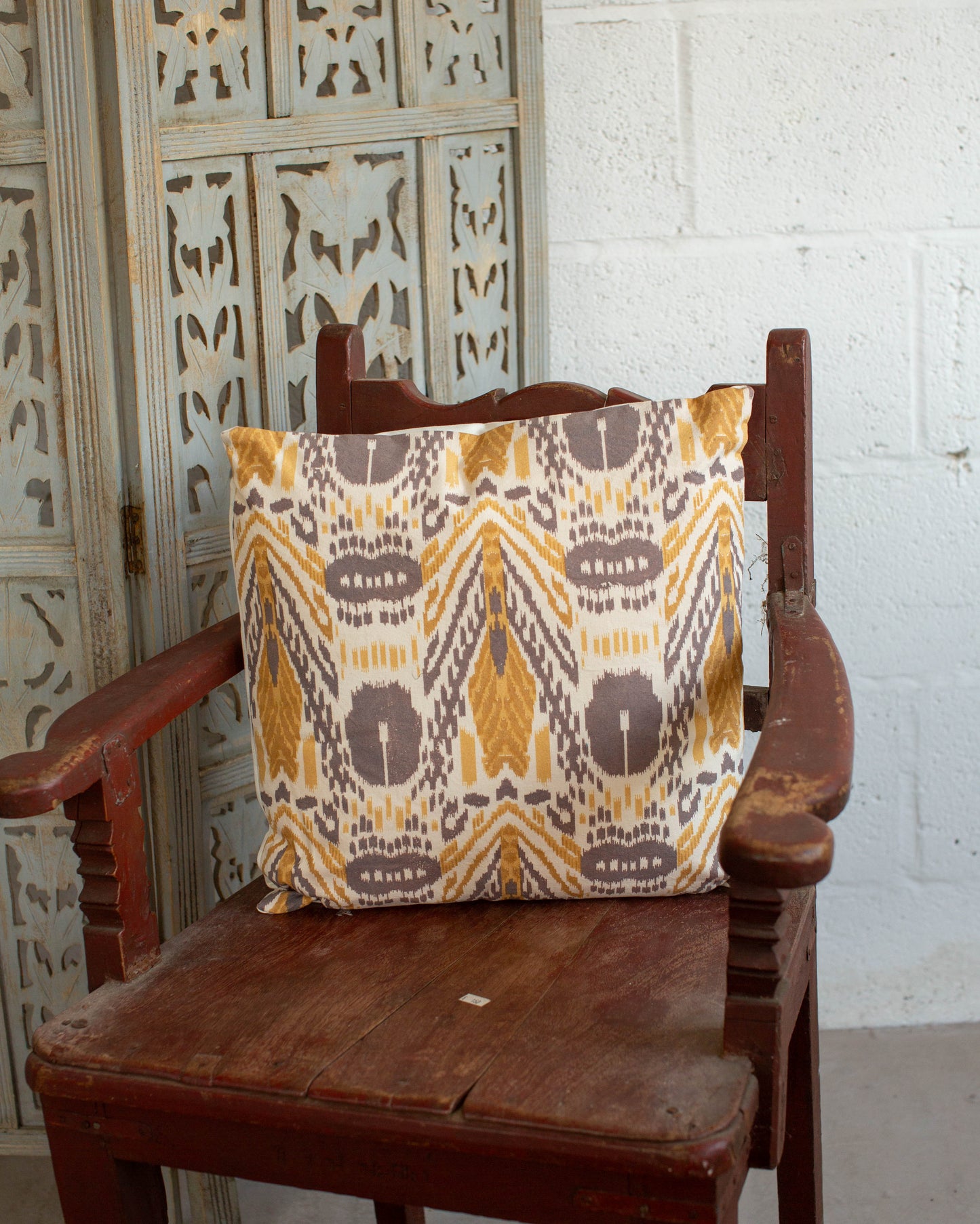 Sample Cushion