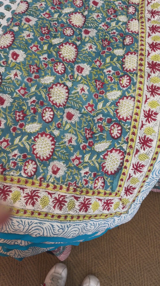 Print Block Padded Quilt - Clench