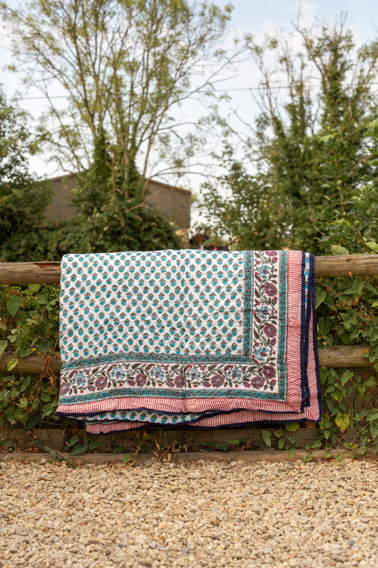 Print Block Padded Quilt - Stanton White
