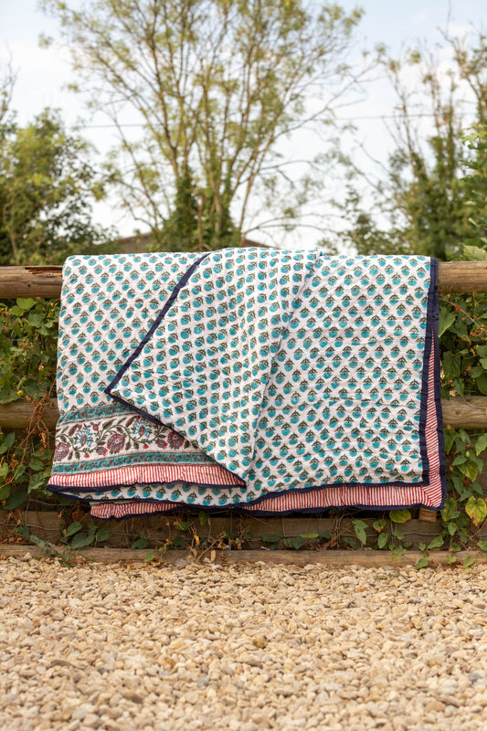 Print Block Padded Quilt - Stanton White