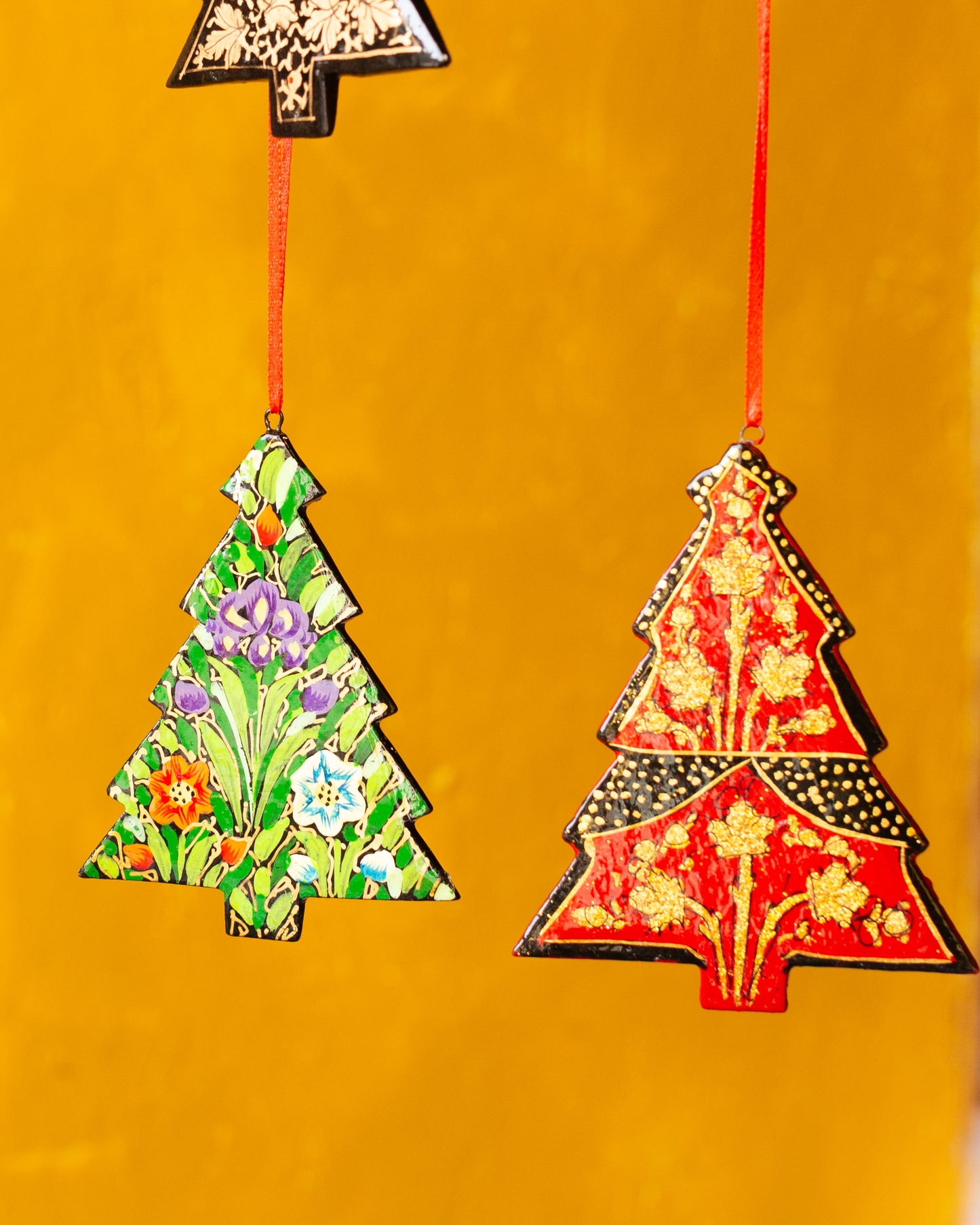 Assorted set of 4 Classic Tree Decoration