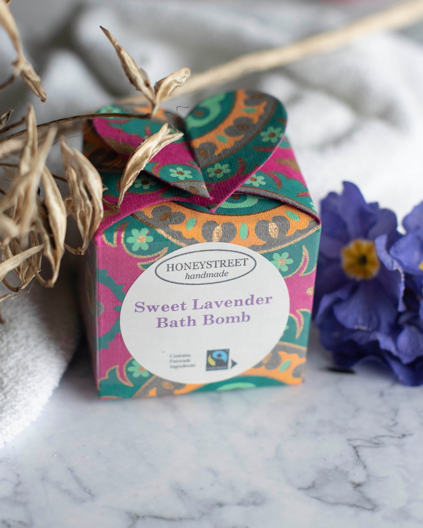 Sweet Lavender Bath Bomb - The india Shop