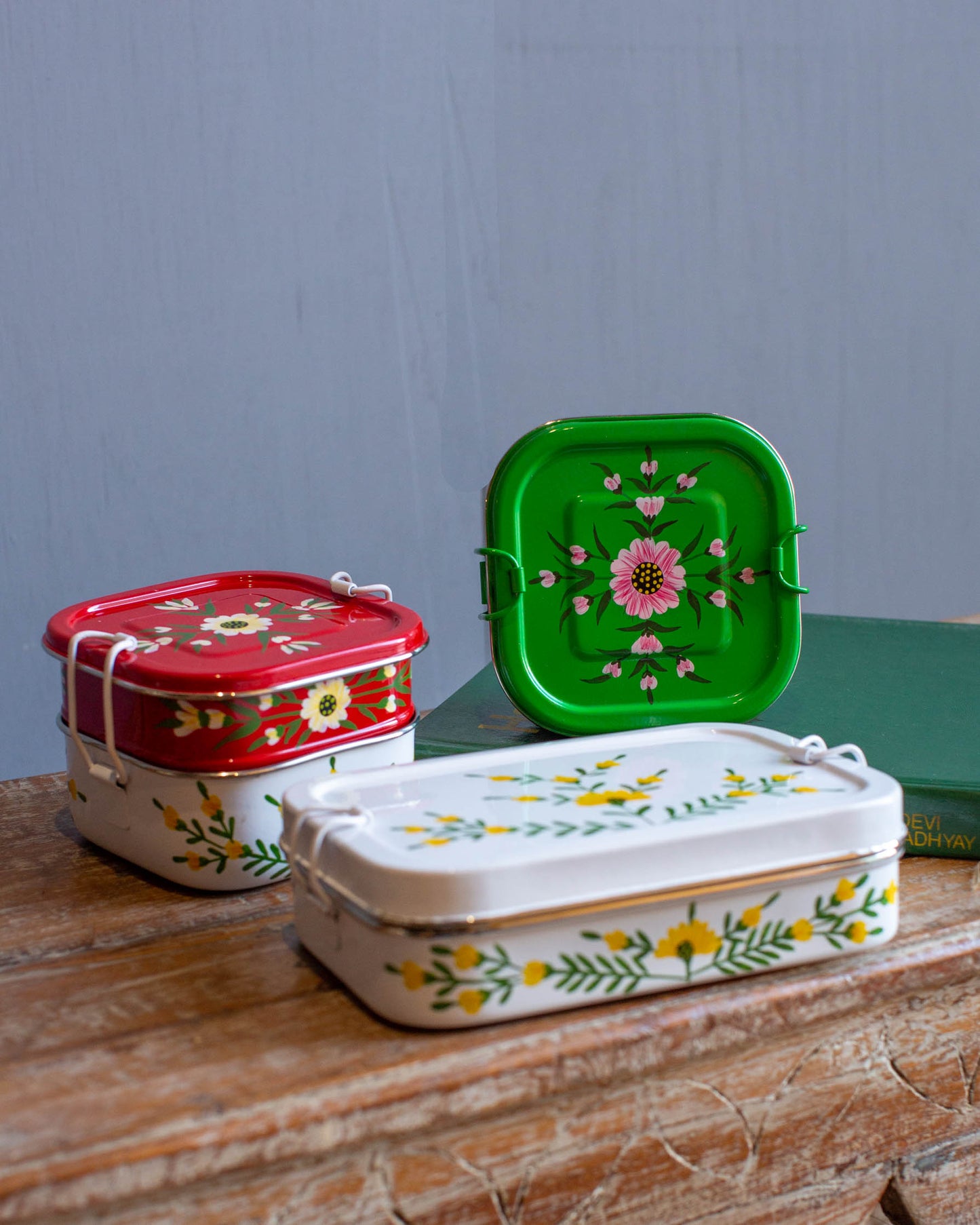 Gift Collection Hot Tiffin Box With 4 Steel Container And 1 Separator. 4  Containers Lunch Box - Flipkart.com
